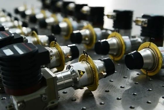 โมโนเคลียร์มองเห็นทางอากาศที่ทนทาน กันน้ํา ที่ถูกออกแบบมาสําหรับสภาพแวดล้อมที่รุนแรง